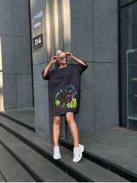 Бавовняна сукня-футболка з малюнком графiтового кольору 32218