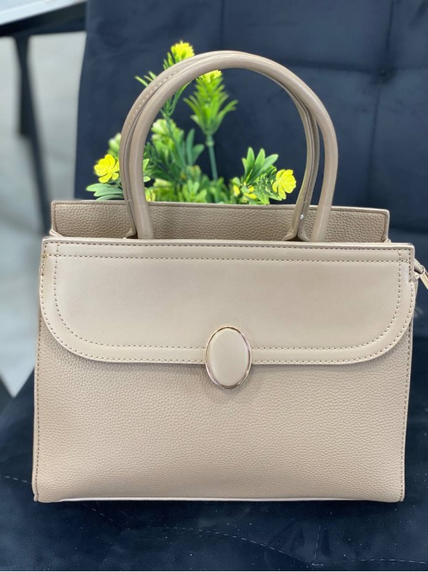 Жіноча класична сумка з еко-шкіри бежевого кольору 32238