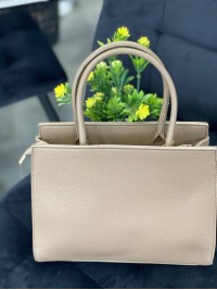 Жіноча класична сумка з еко-шкіри бежевого кольору 32238