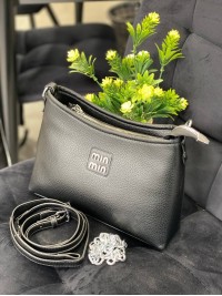 Жіноча сумка через плече із еко-шкіри чорного кольору 32240