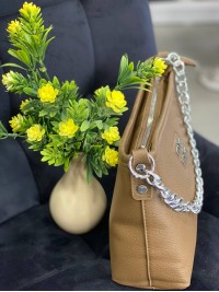 Жіноча сумка через плече із еко-шкіри коричневого кольору 32241