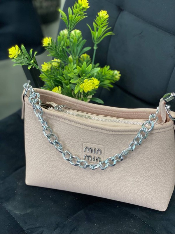 Жіноча сумка через плече із еко-шкіри молочного кольору 32242