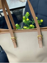 Жіноча базова сумка з еко-шкіри бежевого кольору 32249