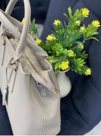 Жіноча базова сумка для роботи з еко-шкіри бежевого кольору 32269