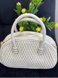 Жіноча сумка крос-боді з еко-шкіри бiлого кольору 32274