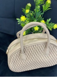 Жіноча сумка крос-боді з еко-шкіри бежевого кольору 32275