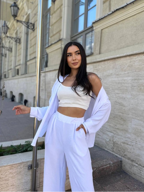 Жіночий легкий прогулянковий костюм молочного кольору 32279