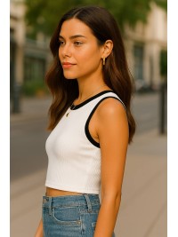 Базовий жіночий кроп-топ у рубчик бiлого кольору 32304