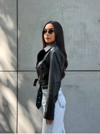 Жіноча косуха з еко-шкіри на підкладці чорного кольору 32310