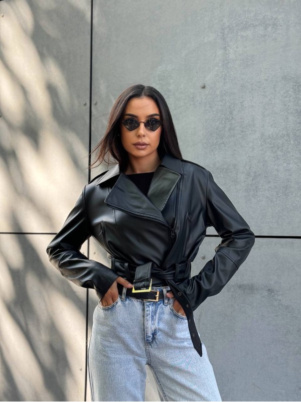 Жіноча косуха з еко-шкіри на підкладці чорного кольору 32310