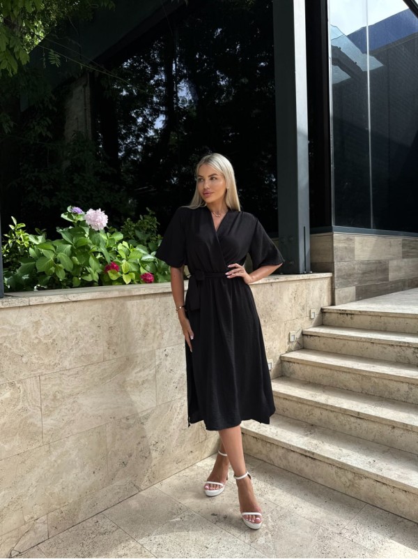 Легка сукня на запах із поясом чорного кольору 32331