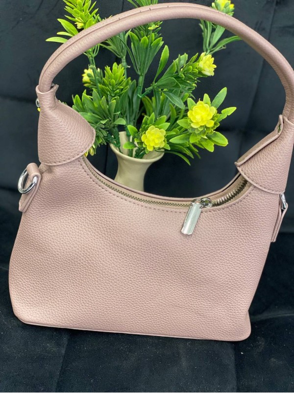 Жіноча сумка-багет з пористої еко-шкіри пудрового кольору 32370