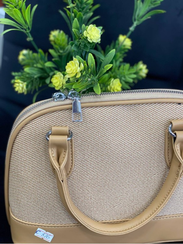 Жіноча маленька комбінована сумка з еко-шкіри коричневого кольору 32374