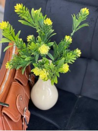 Жіноча брутальна сумка с карманами з еко-шкіри коричневого кольору 32380