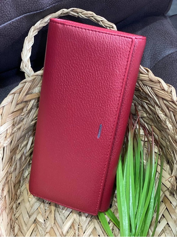 Жіночий гаманець з гладкою еко-шкіри малинового кольору 32382