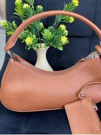 Жіноча сумка-багет з пористої еко-шкіри коричневого кольору 32385