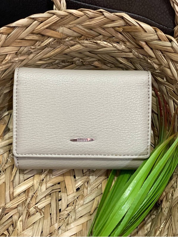 Жіночий компактний гаманець із пористої еко-шкіри бежевого кольору 32390