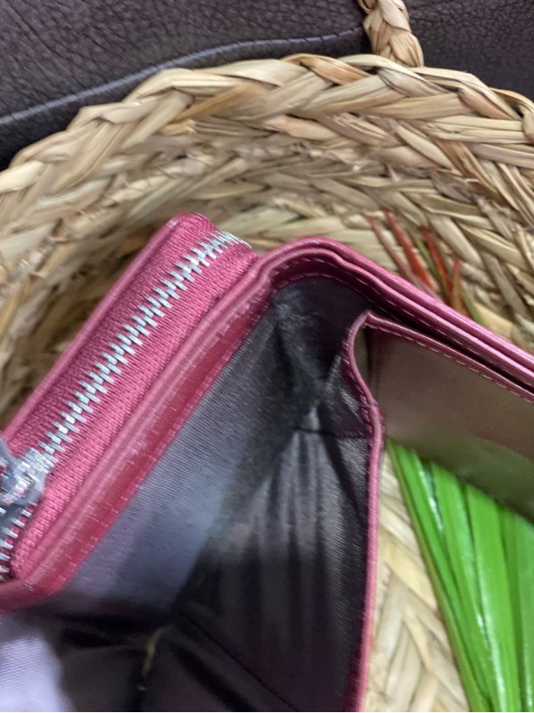 Жіночий компактний гаманець із пористої еко-шкіри бордового кольору 32418