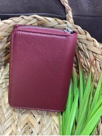 Жіночий компактний гаманець із пористої еко-шкіри бордового кольору 32418