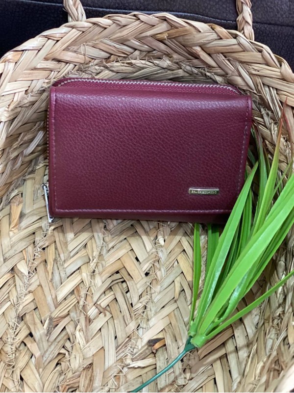 Жіночий компактний гаманець із пористої еко-шкіри бордового кольору 32418