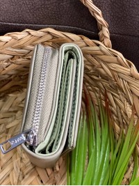 Жіночий маленький гаманець із пористої еко-шкіри графiтового кольору 32419