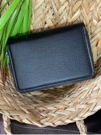 Жіночий компактний гаманець із пористої еко-шкіри чорного кольору 32420