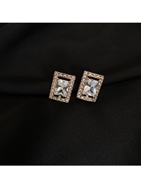 Сережки з великим каменем англійський замок золотого кольору 32427