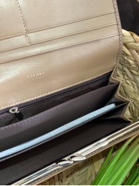 Жіночий гаманець з гладкою еко-шкіри бежевого кольору 32483