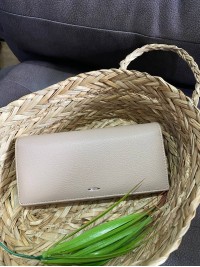 Жіночий гаманець з гладкою еко-шкіри бежевого кольору 32489