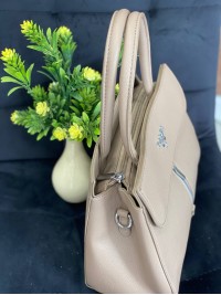 Жіноча компактна сумка з еко-шкіри бежевого кольору 32493