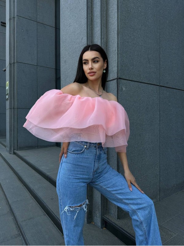 Повітряний жіночий топ із воланами рожевого кольору 32503