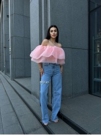 Повітряний жіночий топ із воланами рожевого кольору 32503