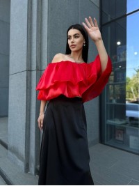 Повітряний жіночий топ із воланами червоного кольору 32504