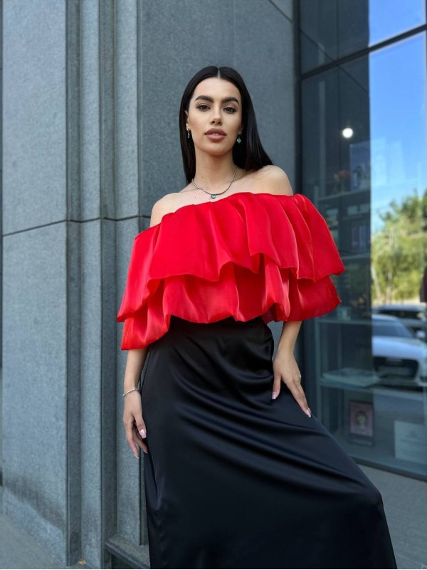 Повітряний жіночий топ із воланами червоного кольору 32504