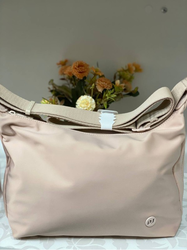 Жіноча повсякденна сумка через плече з еко-шкіри бежевого кольору 32511