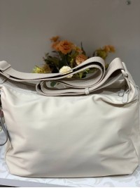 Жіноча повсякденна сумка через плече з еко-шкіри молочного кольору 32512