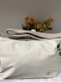 Жіноча повсякденна сумка через плече з еко-шкіри молочного кольору 32512
