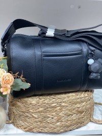 Жіноча містка сумка через плече з еко-шкіри чорного кольору 32520