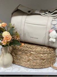 Жіноча містка сумка через плече з еко-шкіри бежевого кольору 32521