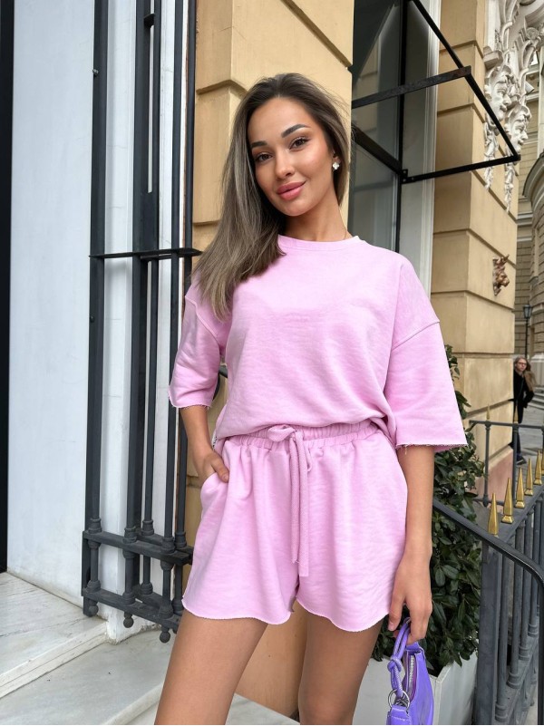 Повсякденний жіночий костюм із шортами рожевого кольору 32536