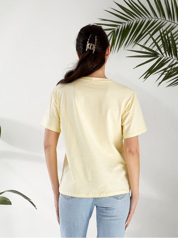 Базова жіноча футболка з малюнком жовтого кольору 32548