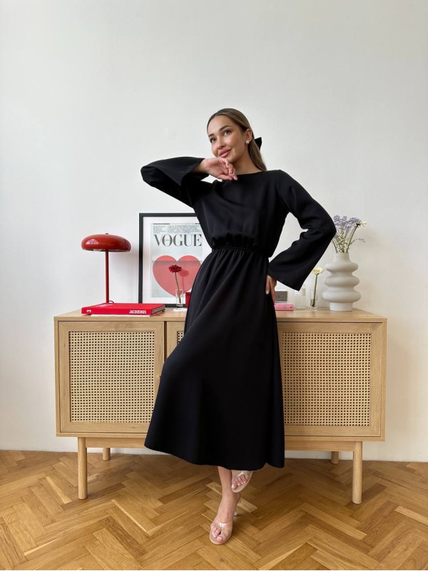 Легка сукня міді з відкритою спинкою чорного кольору 32559