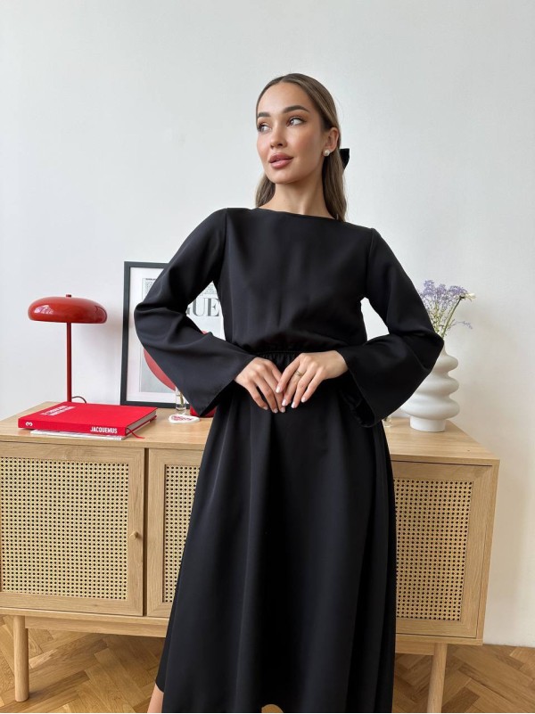 Легка сукня міді з відкритою спинкою чорного кольору 32559