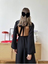 Легка сукня міді з відкритою спинкою чорного кольору 32559