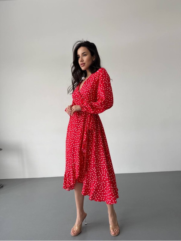 Легка сукня міді на запах у горох червоного кольору 32584