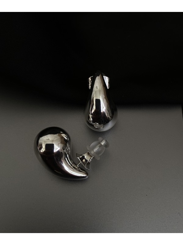 Сережки Краплі застібка - пусет срібного кольору 32596