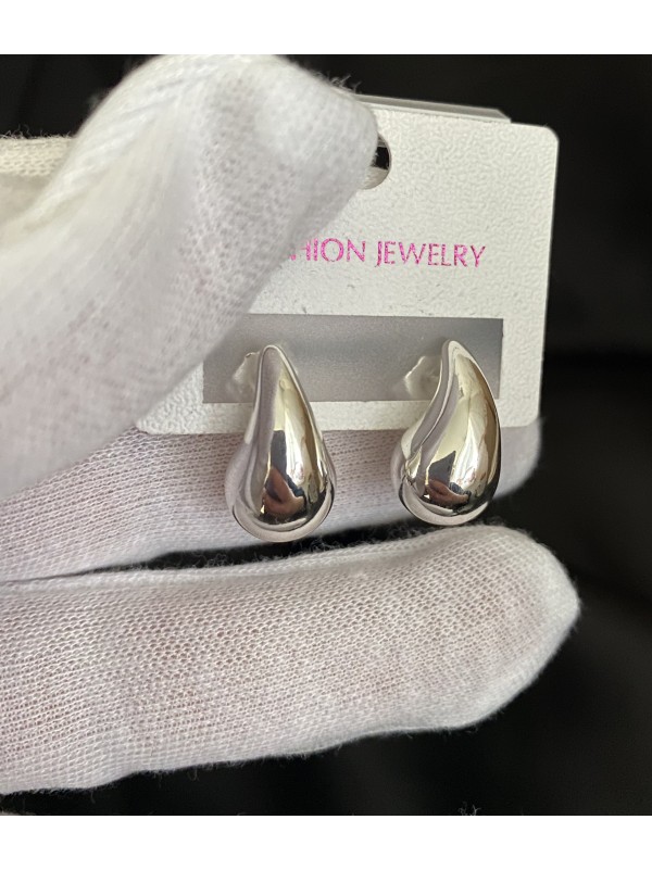 Сережки Краплі застібка - пусет срібного кольору 32596