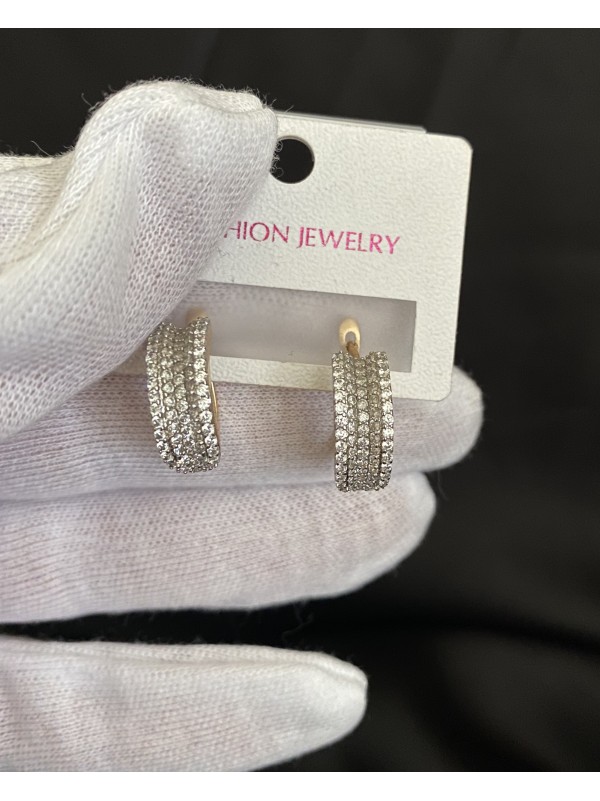 Сережки прогин з камінцями англійський замок золотого кольору 32597