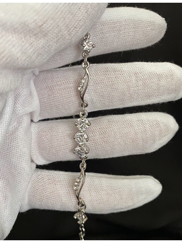 Браслет з камінчиками срібного кольору замок карабін 32603