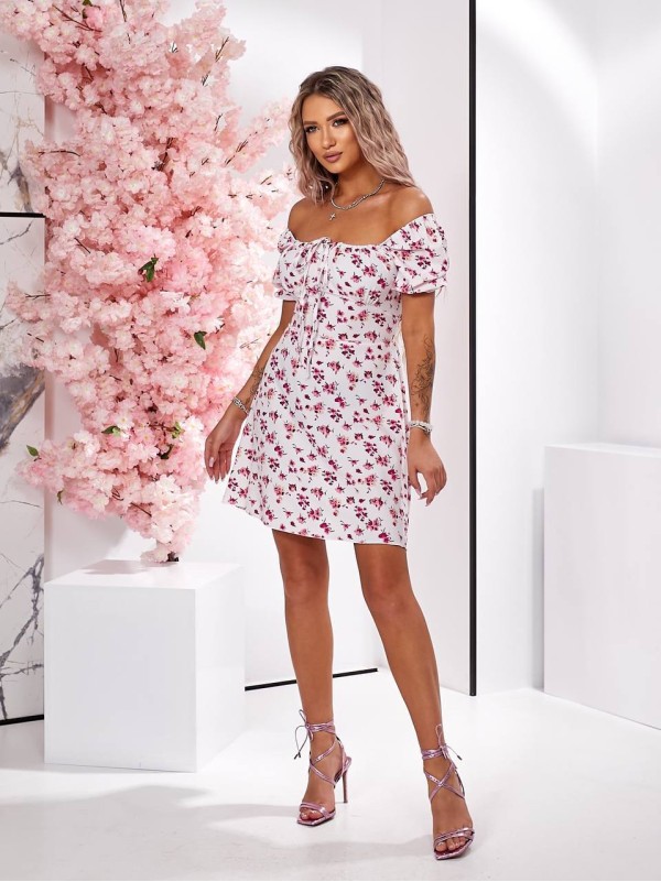 Легка літня сукня міні в рожеву квiтку молочного кольору 32619